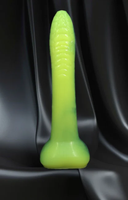 dildo-jade-snake-photo